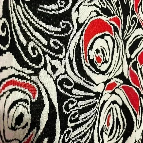 St.John (Black Label) Rose Print Knit 3/4 Sleeve Cardigan Size P - Picture 2 of 14